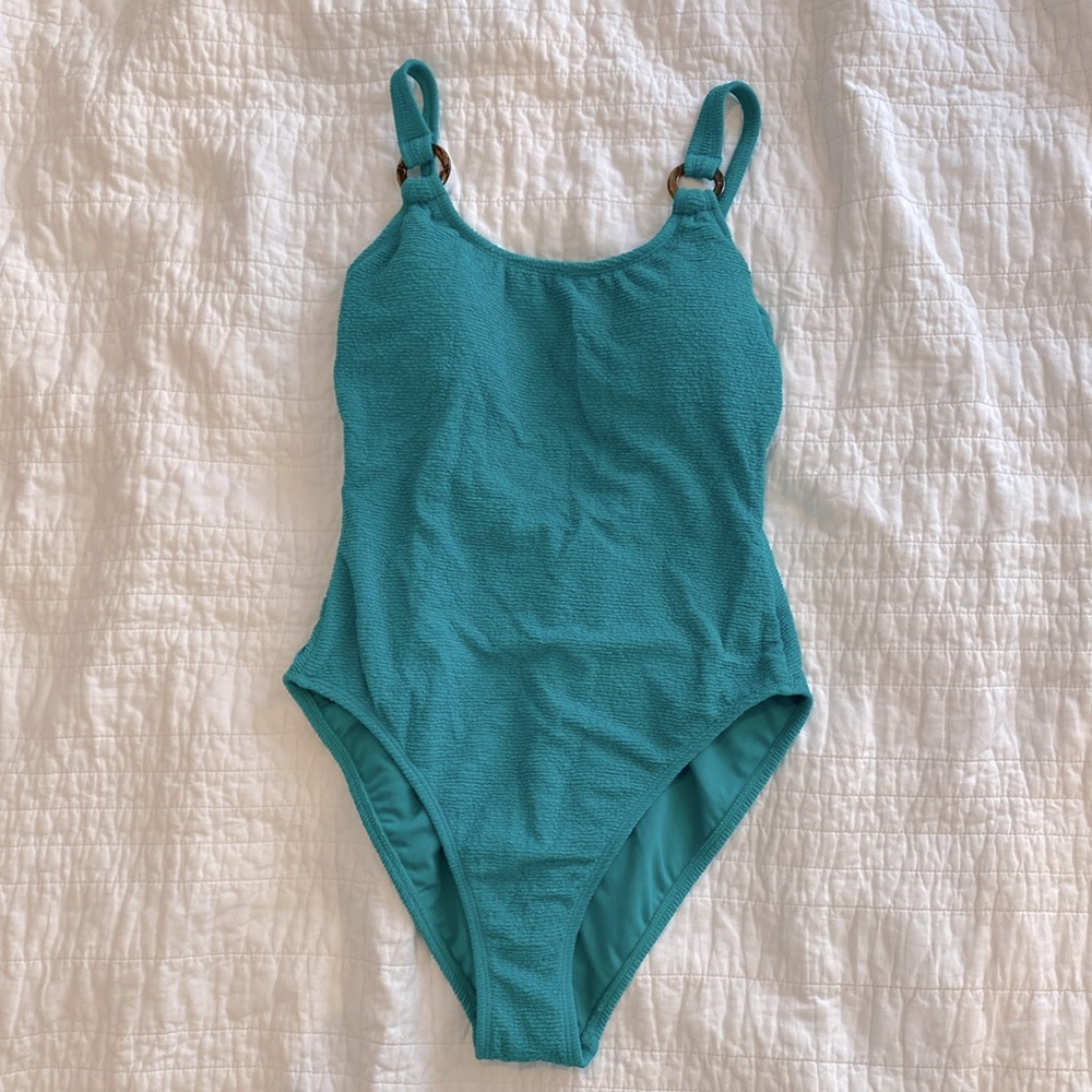 Shade & Shore one-piece swimsuit with open back, S/M.
